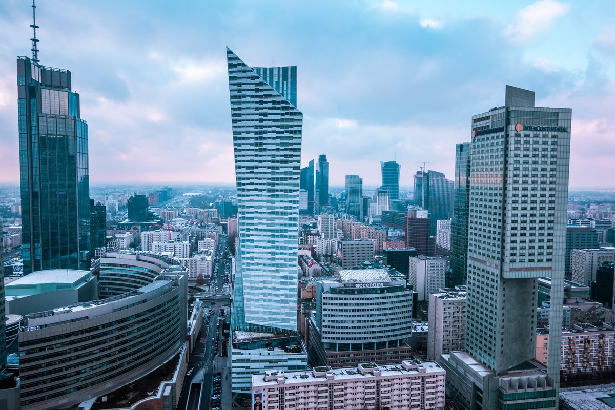 Indeks Dekarbonizacji Polskiej Gospodarki lekko w dół. Eksperci ostrzegają przed spowolnieniem transformacji