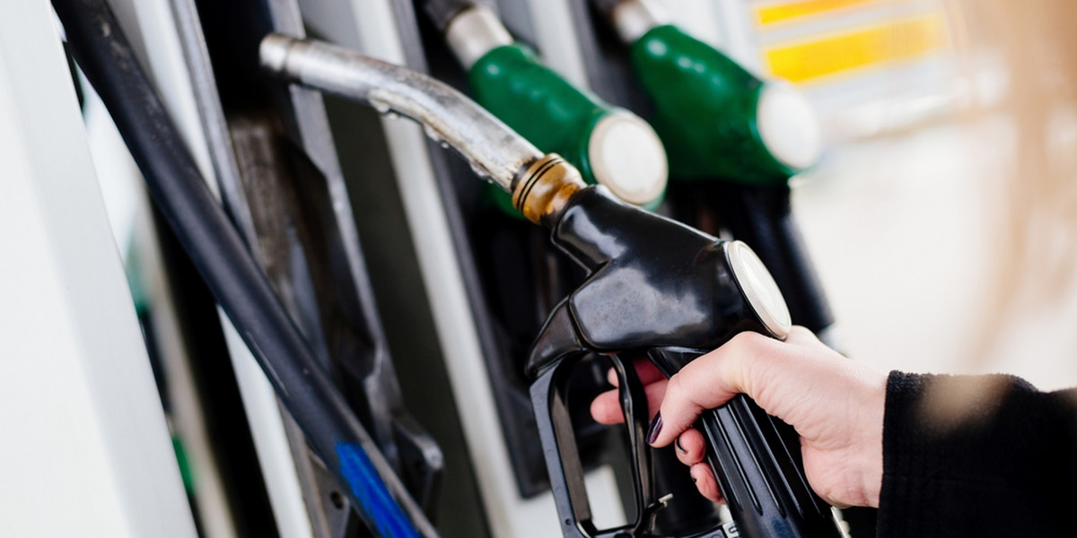 Ceny paliw przed Wielkanocą mogą zdrożeć. Analitycy zauważają jednak, że tempo podwyżek cen ropy na światowych rynkach wyhamowuje
