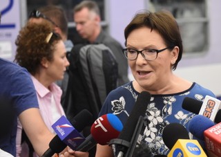 Kopacz: Nie można dopisywać pytań do referendum ani go odwołać