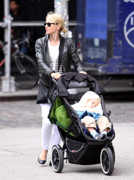 Naomi Watts z synem Alexandrem (3 l.) w Nowym Jorku
