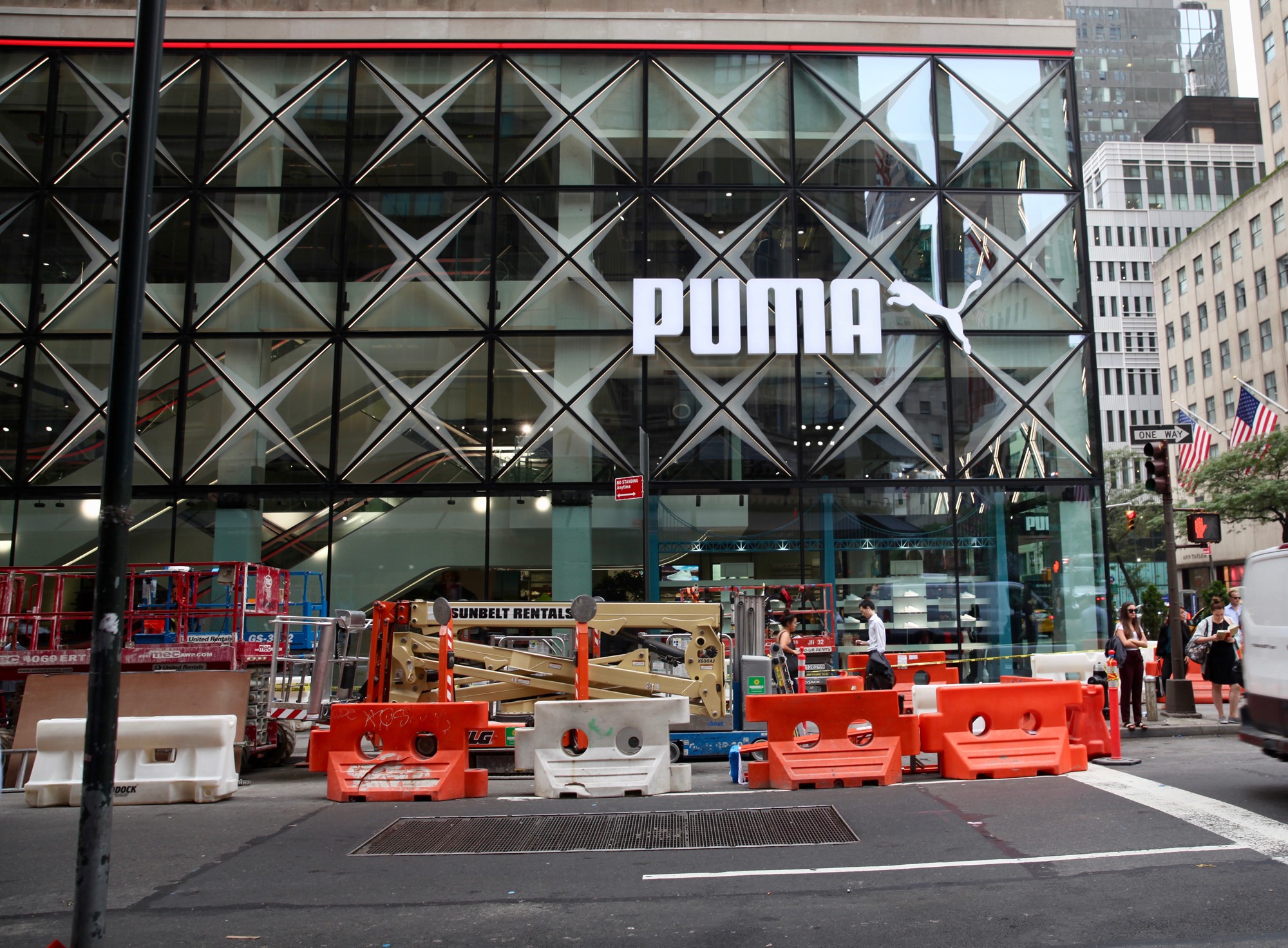 puma in phoenix mall