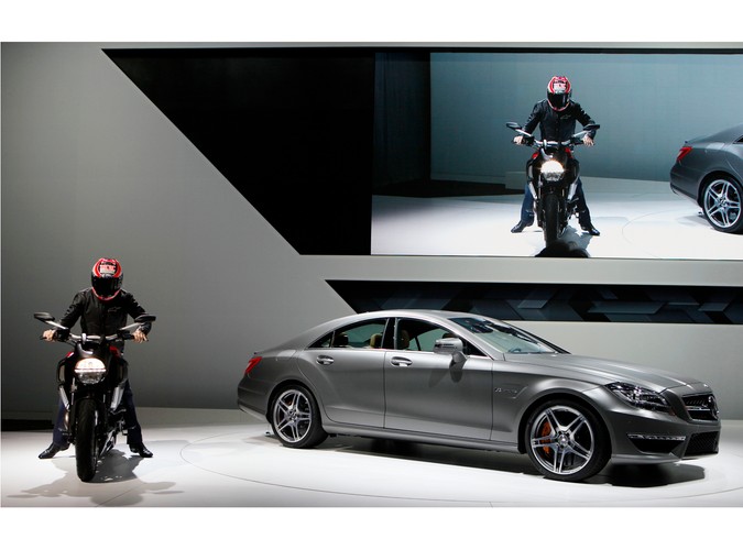 Ducati Diavel i Mercedes CLS AMG