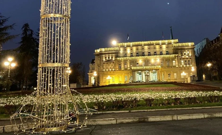 Novi performans Pijaniste