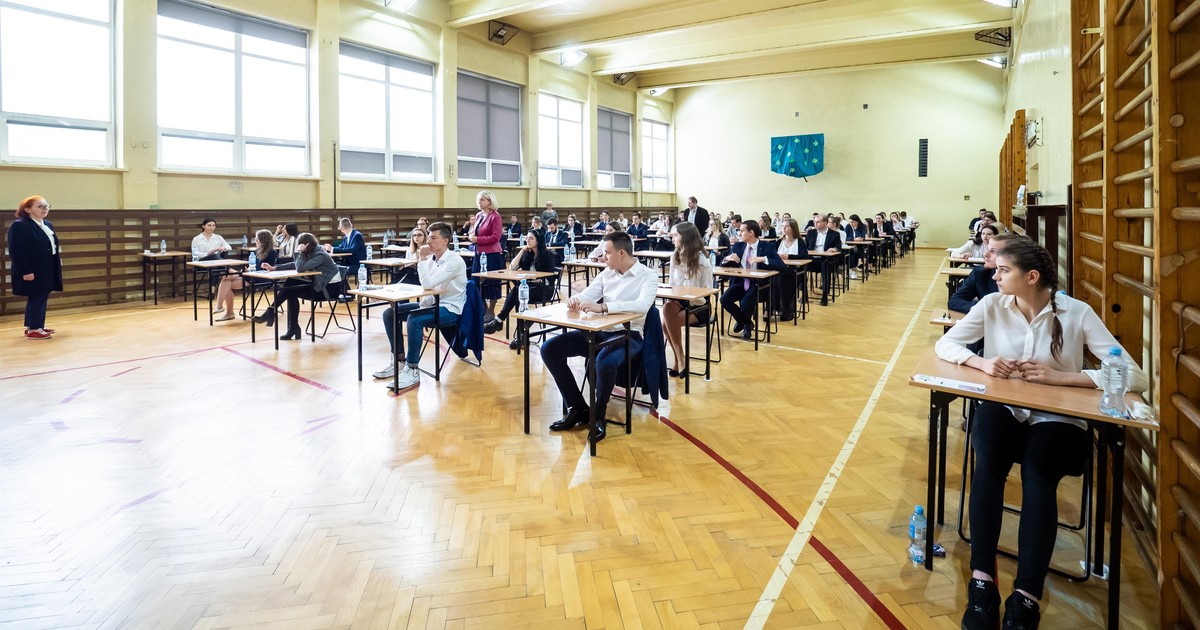 Do Ilu Liceów Można Składać Papiery 2019 Rekrutacja do liceów w Łodzi. Najpopularniejsze XXV LO