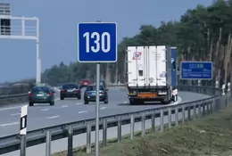 Ograniczenia prędkości na autostradach są niepotrzebne. Elektryki i tak jeżdżą wolno