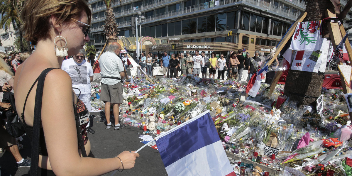 Francja po zamachu terrorystycznym w Nicei