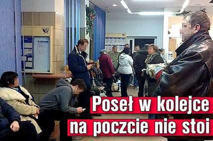 Poseł w kolejce na poczcie nie stoi! Prowokacja Faktu