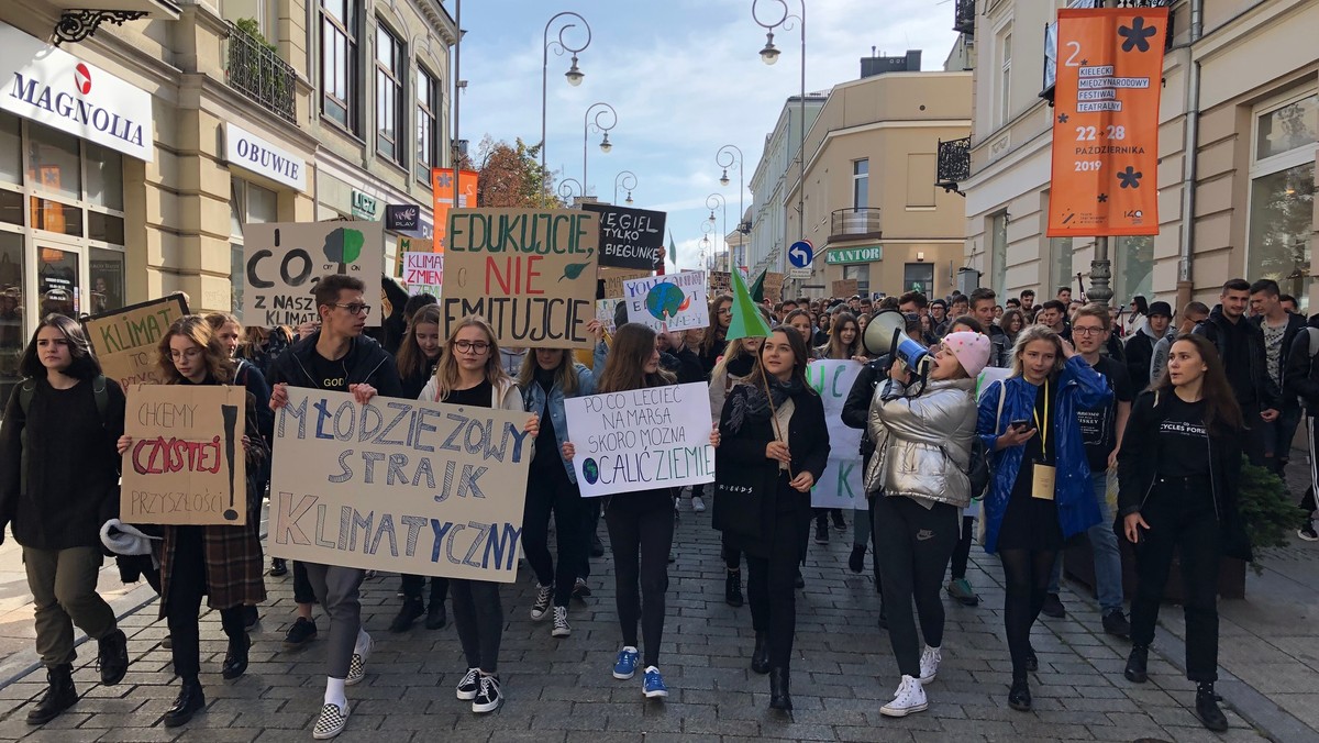 Kielce: przez miasto przeszedł Młodzieżowy Strajk Klimatyczny