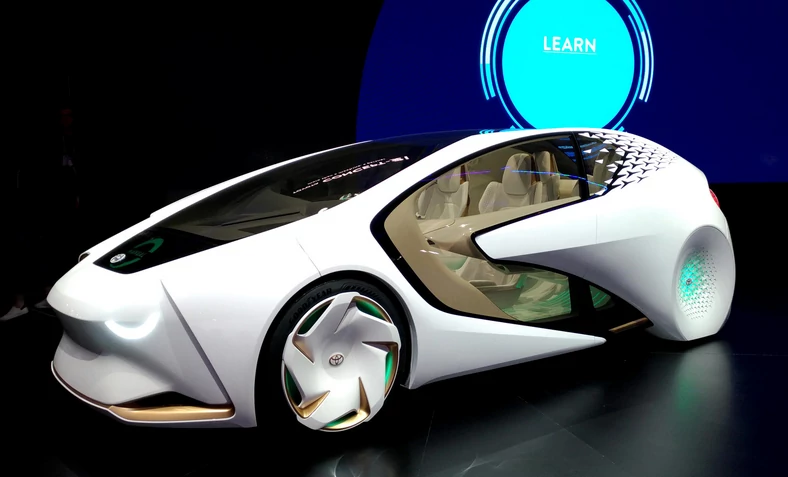 Koncepcyjne "inteligentne" auto Toyota Concept-i