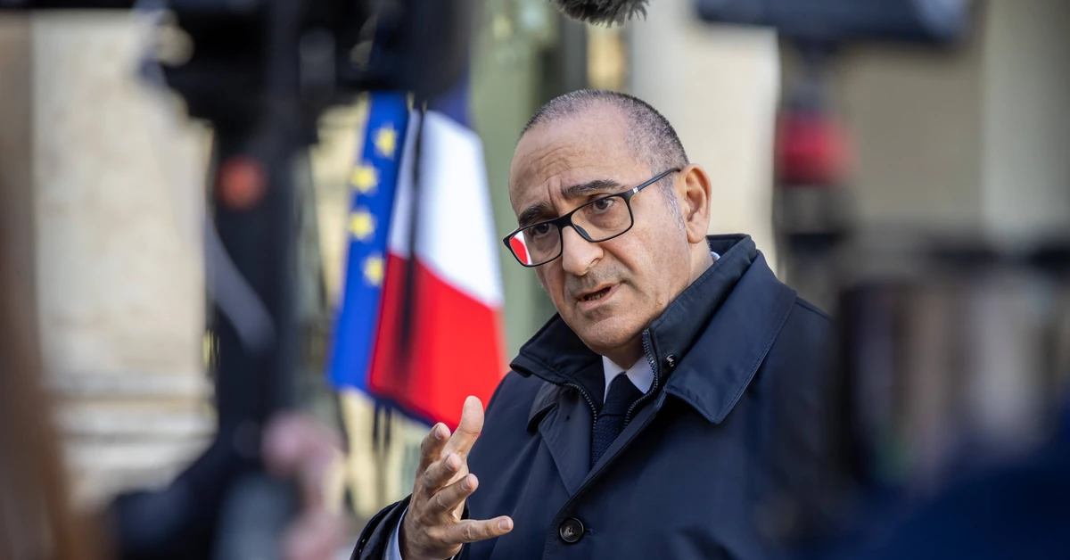 Francuski minister ujawnia: Wykradziono ważne dane rządowe