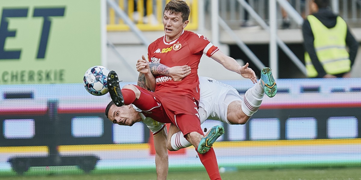 ŁKS przegrał u siebie z Widzewem 0:1.