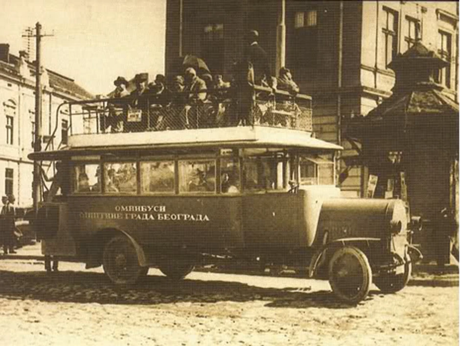 Jedan od prvih autobusa u prestonici