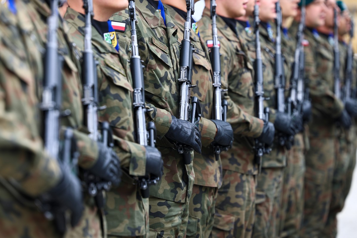 07.11.2025,Wroclaw,,Poland,,Armed,Soldiers,In,A,Row,In,Polish