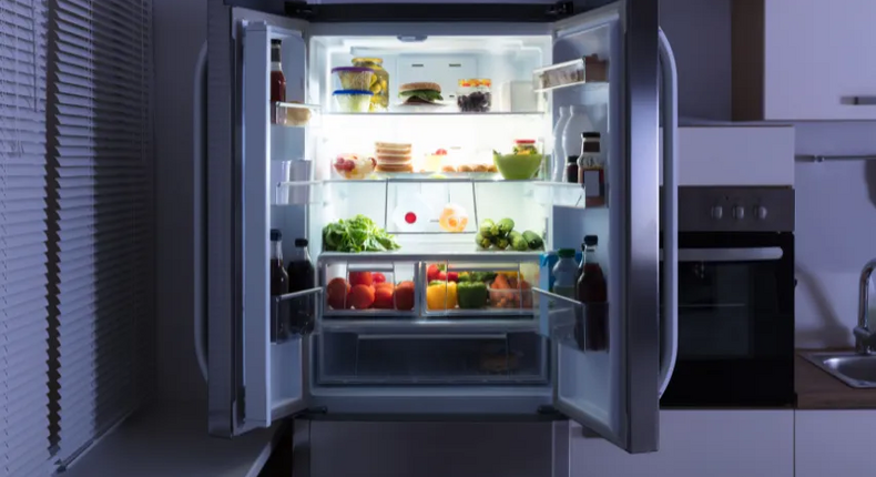 should-you-unplug-a-refrigerator-if-its-not-working