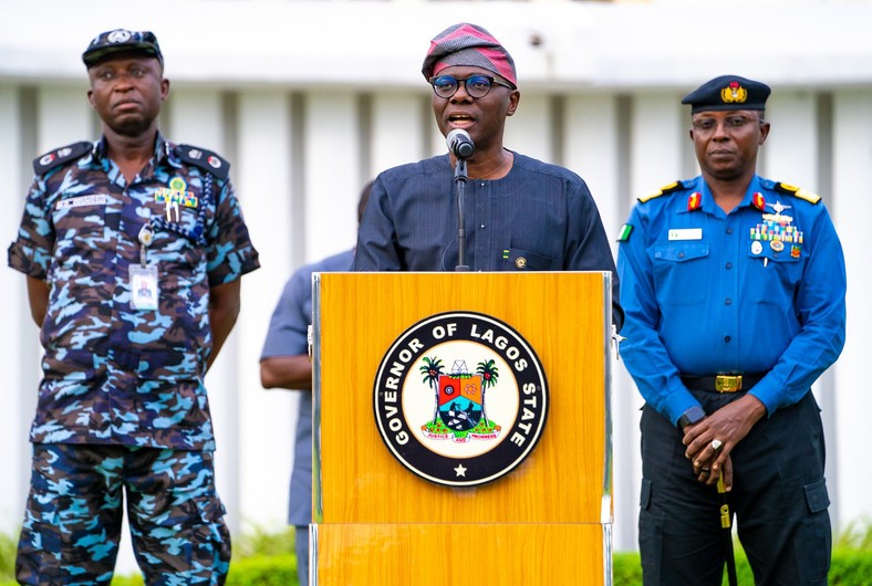 Governor Babajide Sanwo-Olu addresses the press during a briefing [Twitter/@jidesanwoolu]