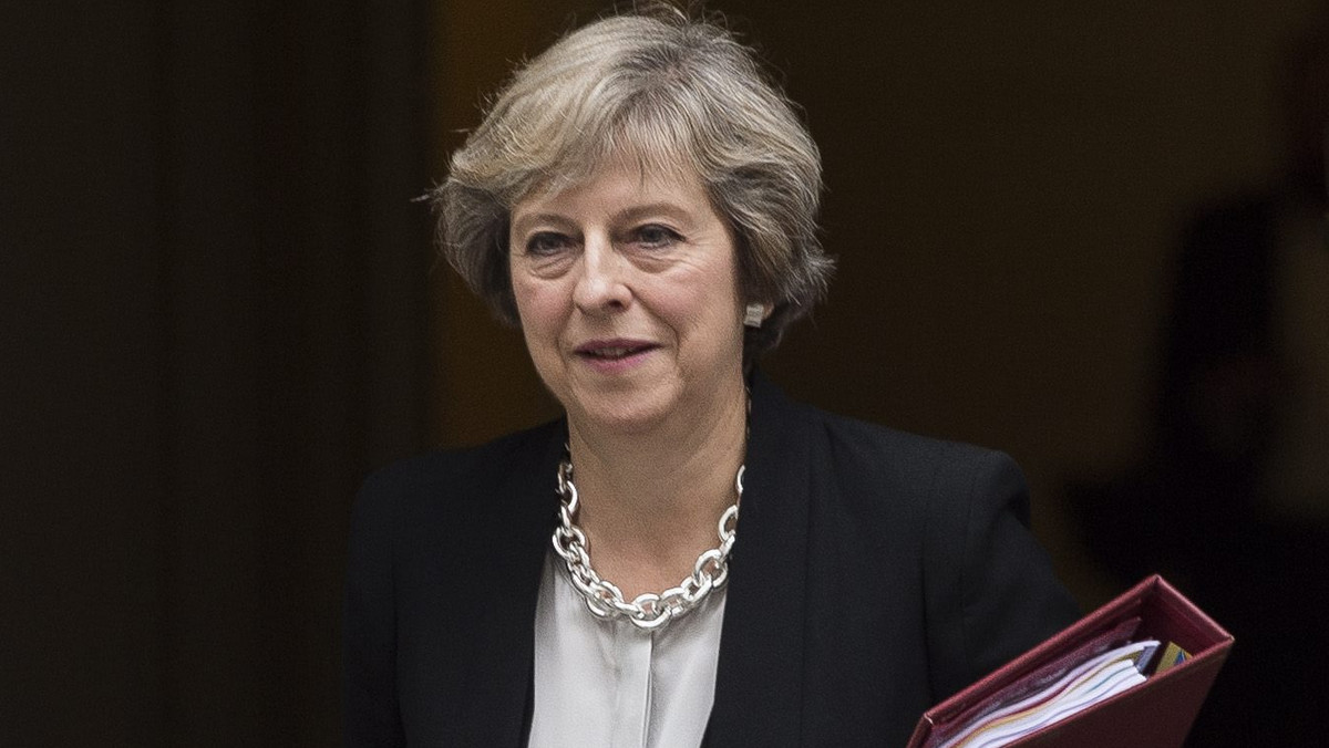 Podczas dzisiejszego spotkania z przewodniczącym Rady Europejskiej Donaldem Tuskiem brytyjska premier Theresa May opowiedziała się za utrzymaniem sankcji wobec Rosji w związku z aneksją Krymu oraz jej działaniami na wschodniej Ukrainie - podała rzeczniczka.