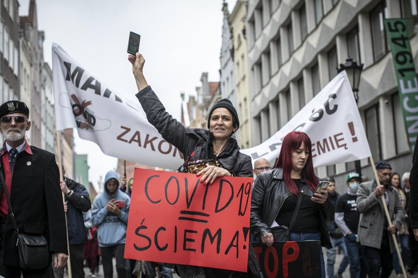 Manifestacja antycovidowców w Gdańsku.