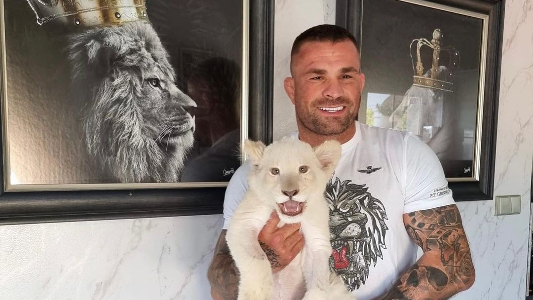 MMA zápasník Karlos Vémola. 