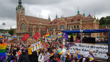 Różańce i pogromobus nie zatrzymały marszu równości. Wielkie święto na ulicach Gdańska