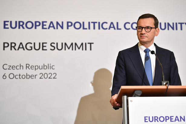 Premier Morawiecki: Szczyt w Pradze potwierdził, że Rosja jest w pełnej izolacji