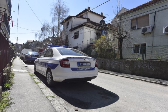 Policija je ispred kuće Gajića provela celu noć