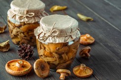 Siostra Anastazja zdradziła sekret doskonałej marynaty do grzybów. Chodzi o ten składnik