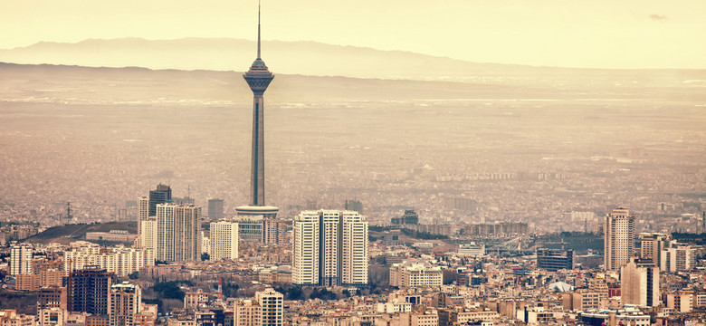 Teheran dusi się z powodu smogu