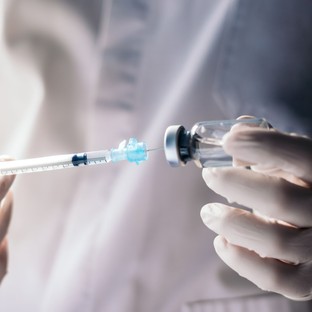 Fókuszban a vakcinák: középiskolások mutatták be tudományos kísérleteiket a Debreceni Egyetem oktatóinak