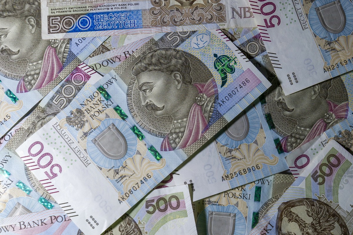 Nowe dane GUS. Oszczędności Polaków gwałtownie rosną