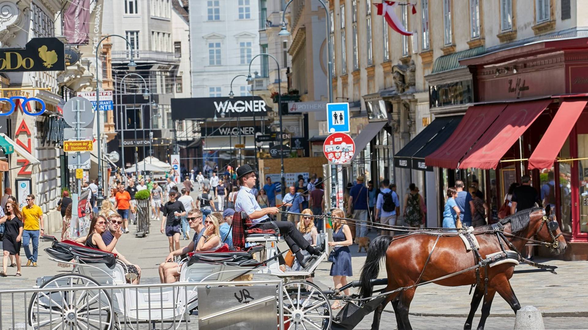 Austrija zabranjuje dolazak aviona iz Srbije