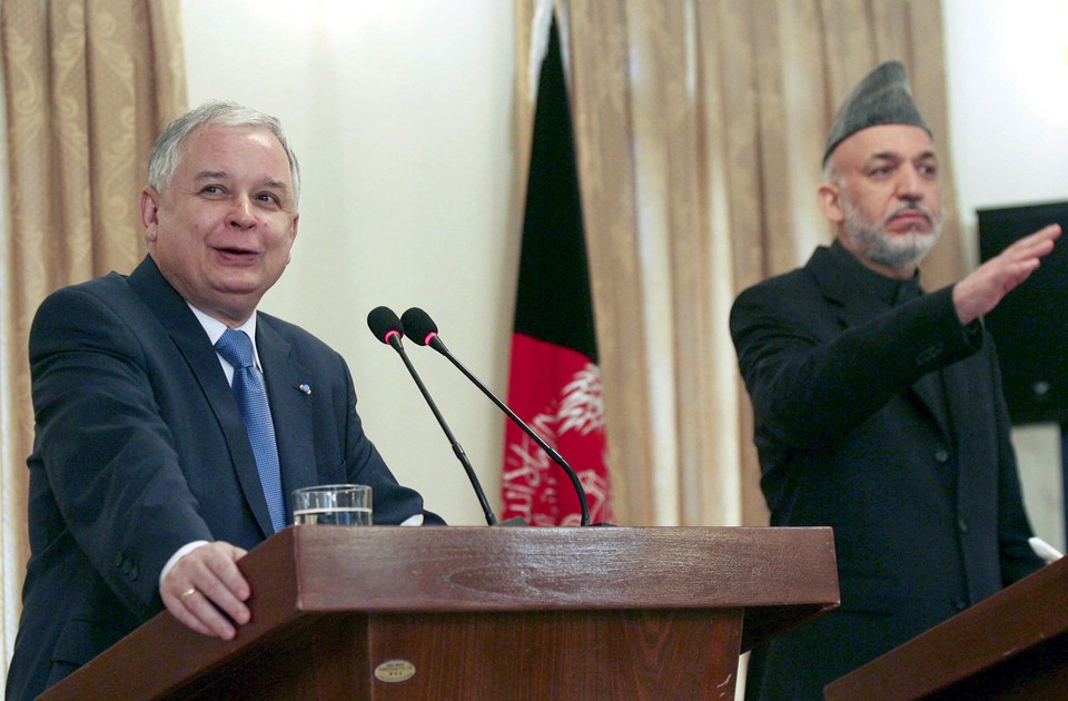 AFGHANISTAN POLAND KARZAI KACZYNSKI