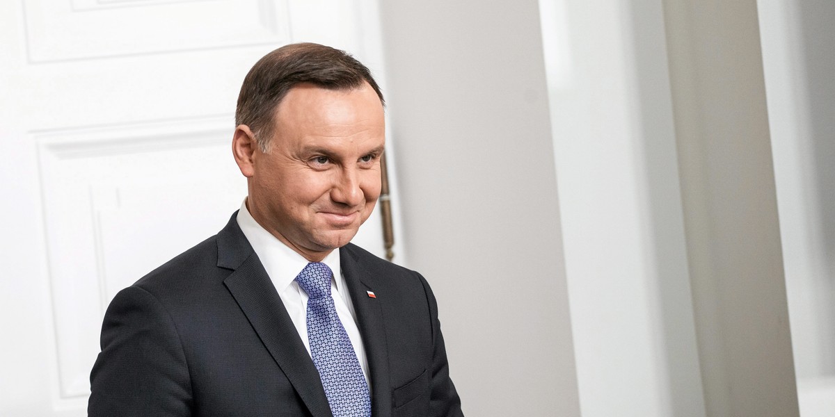 Prezydent Andrzej Duda, według "GW", nie podniesie w tej kampanii tematu emerytur stażowych 