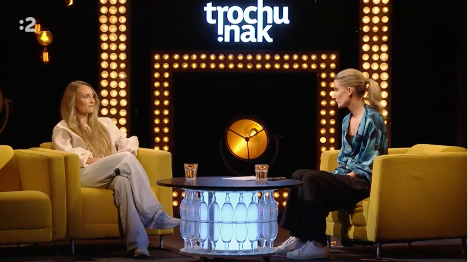 Influencerka Martina Kavalirová a moderátorka Adela Vinczeová v Trochu inak s Adelou.