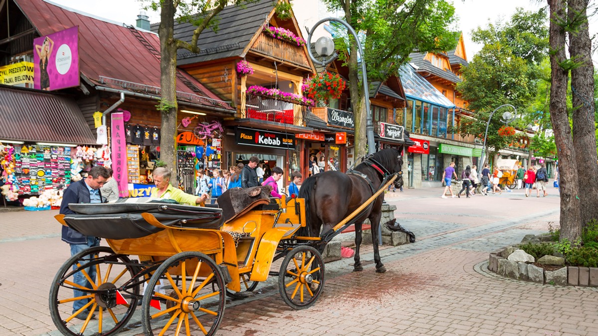 Zakopane: Nowe pamiątki wyłonione w konkursie trafiły do sprzedaży 