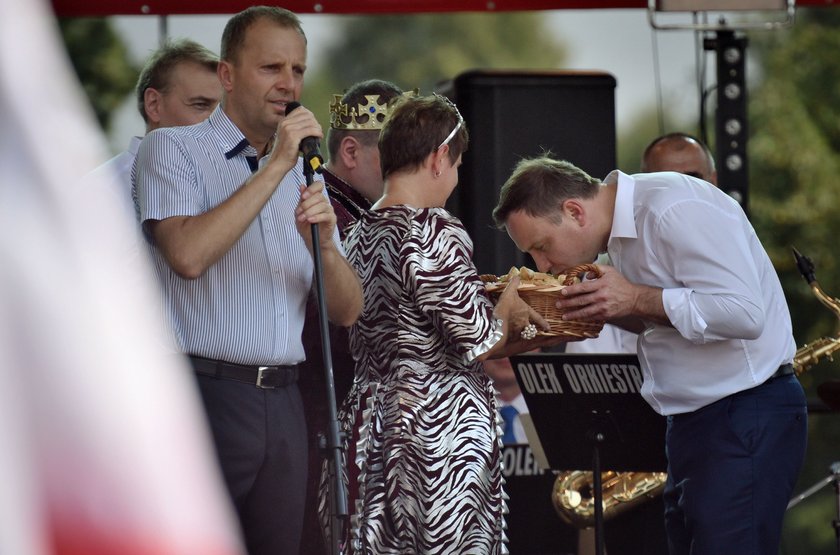 Duda nie wycofuje się z deklaracji "500 zł na dziecko"