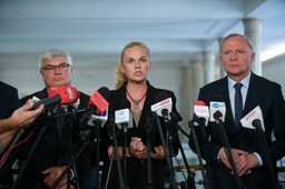 Posłowie KO chcą zwołania posiedzenia sejmowej komisji obrony ws. podkomisji smoleńskiej