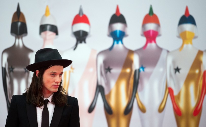 James Bay na gali Brit Awards 2016