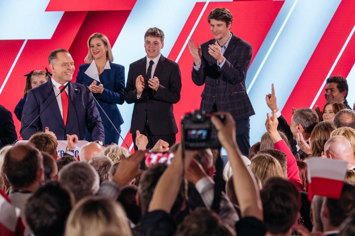 Autorzy analizy wyróżnili trzy poziomy, które odpowiadały za najbardziej angażujące treści kampanii Nawrockiego