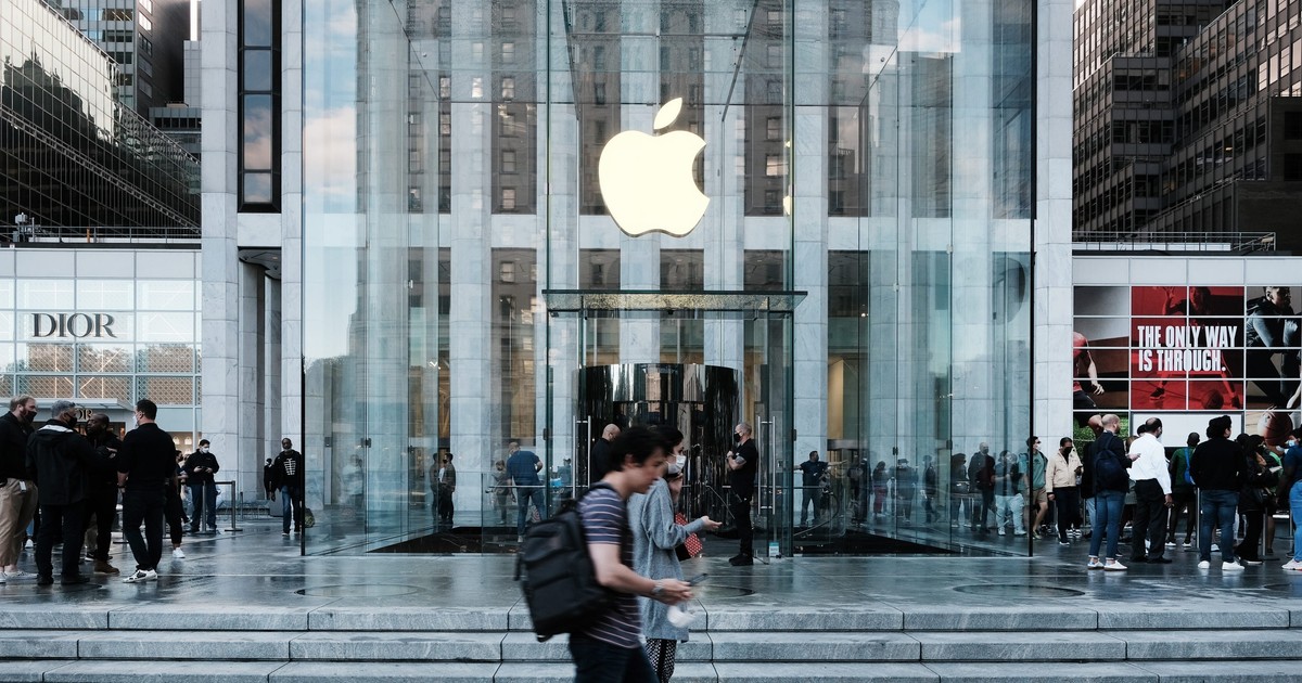 Apple becomes first firm to hit $3tn market value - Vimarsana News