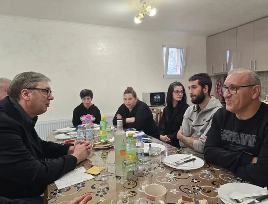 Aleksandar Vučić u poseti porodici Firić