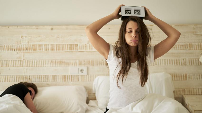 óraátállítás alvászavar vita alváshiány energiamegtakarítás
