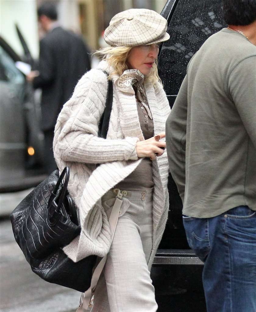 Madonna w berecie. Ładnie?