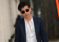 Arctic Monkeys musieli uznać boskość Kanye Westa