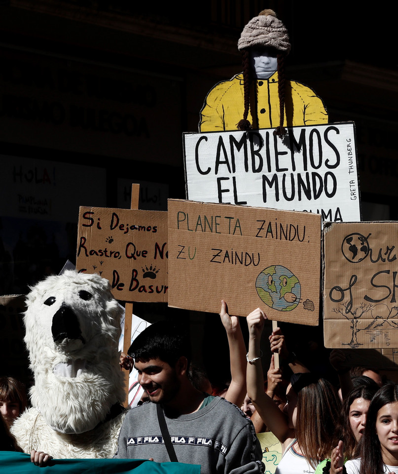 Młodzieżowy Strajk Klimatyczny w Pampelunie (Hiszpania)