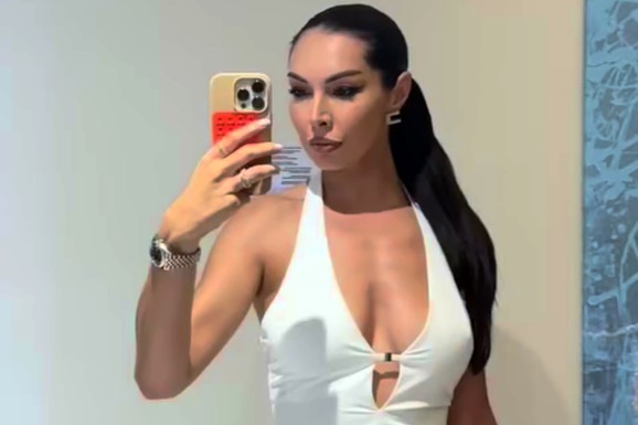 "AKO SA 33 GODINE NE IZABEREM PAMETNO, OSTAĆU SAMA" Zgodna pevačica bila ljubavnica, a sad novom objavom izazvala buru: "Došlo vreme da vezem goblene"