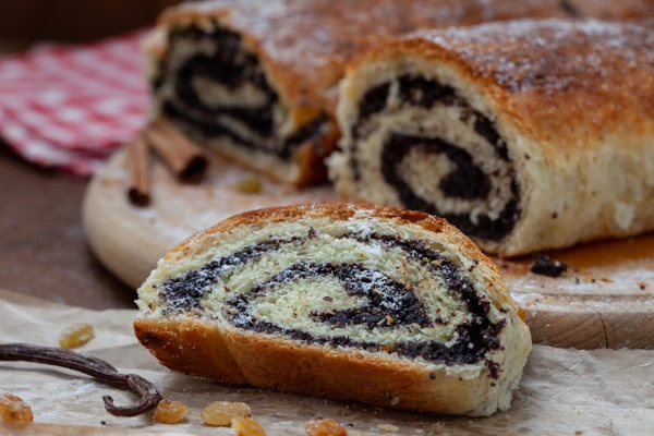 Starinski recept za domaću štrudlu iz 1696. godine: Ovakvim načinom pripreme uvek će biti MEKANA i SOČNA