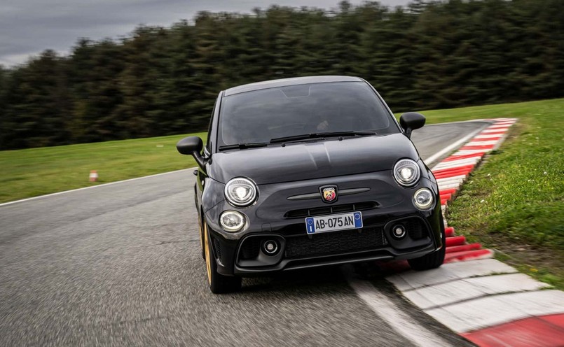 Abarth 695 75° Anniversario