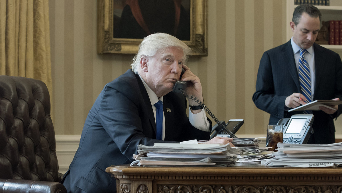 Kanclerz Niemiec Angel Merkel i prezydent USA Donald Trump podkreślili w pierwszej rozmowie telefonicznej "fundamentalne znaczenie" NATO dla relacji transatlantyckich i zachowania pokoju i stabilności.