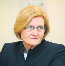 prof. Józefa Hrynkiewicz była dyrektor KSAP, posłanka PiS