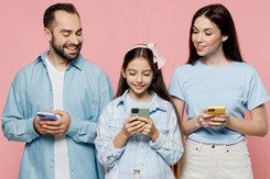 Udostępniasz zdjęcia swoich dzieci w social mediach? Możesz szybko tego pożałować